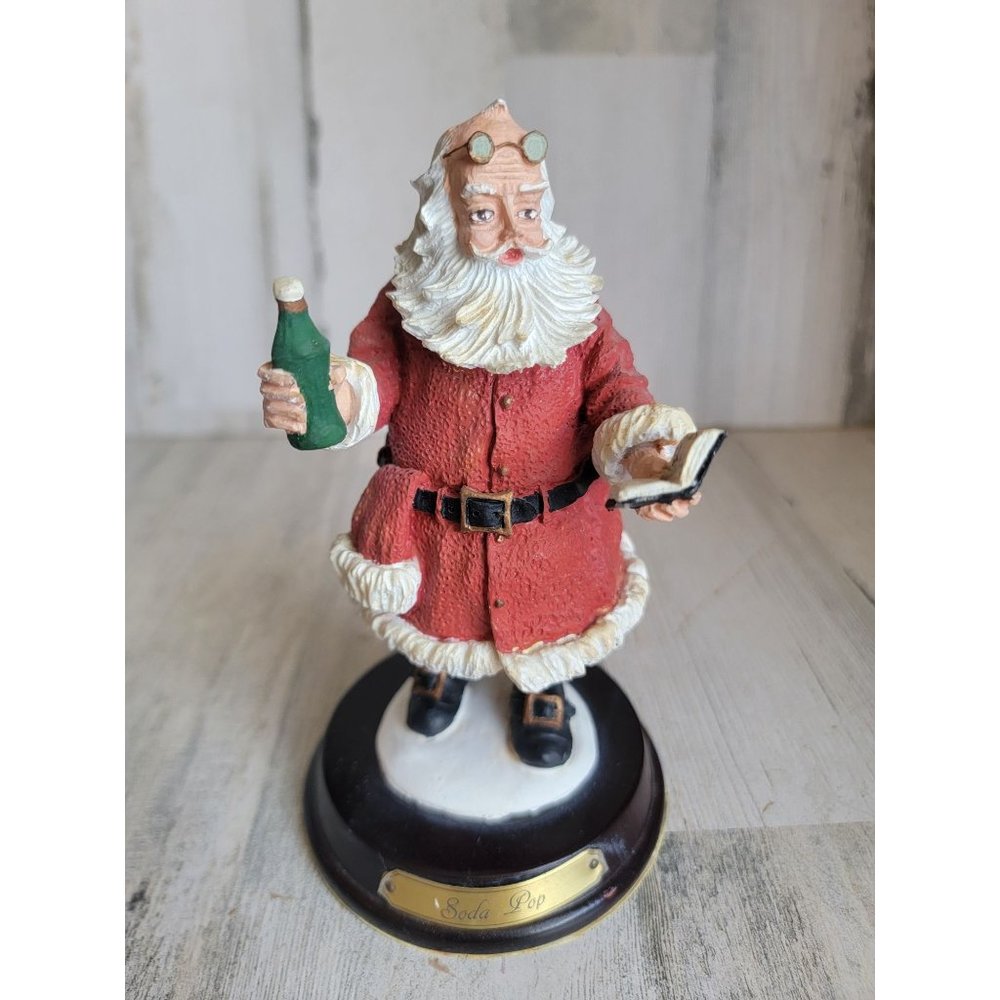 Duncan‎ Royale soda pop Santa Claus figure collectible